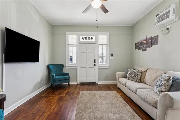 $1,950 | 4909 Tchoupitoulas Street, New Orleans, LA 70115