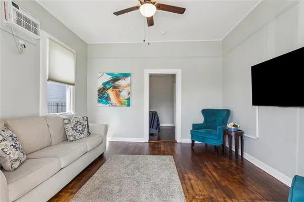 $1,950 | 4909 Tchoupitoulas Street, New Orleans, LA 70115