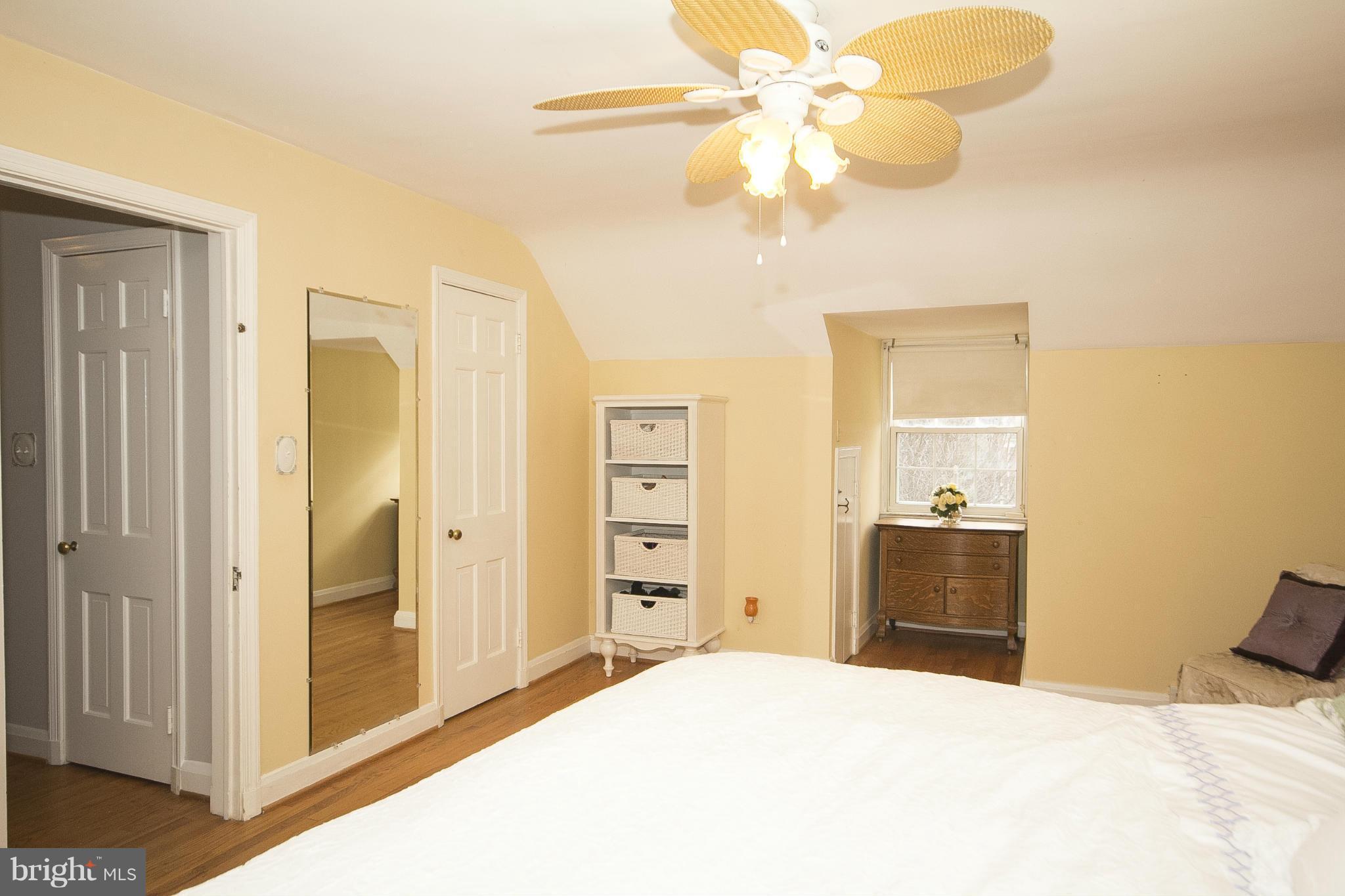 907 Locustvale Road Towson, MD 21204 - Photo 17 of 30 Bedroom (Master)