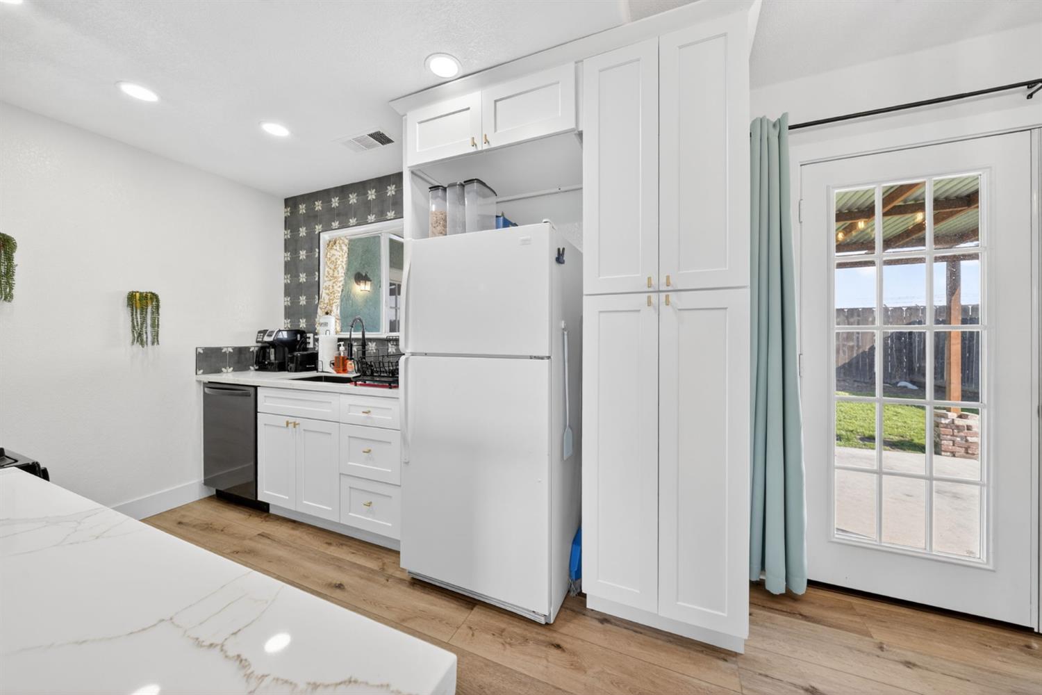 746 Pepper Avenue Lemoore, CA 93245 - Photo 18 of 44