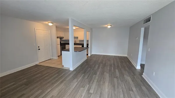 $1,600 | 492 Banyon Tree Circle, Unit 206, Maitland, FL 32751