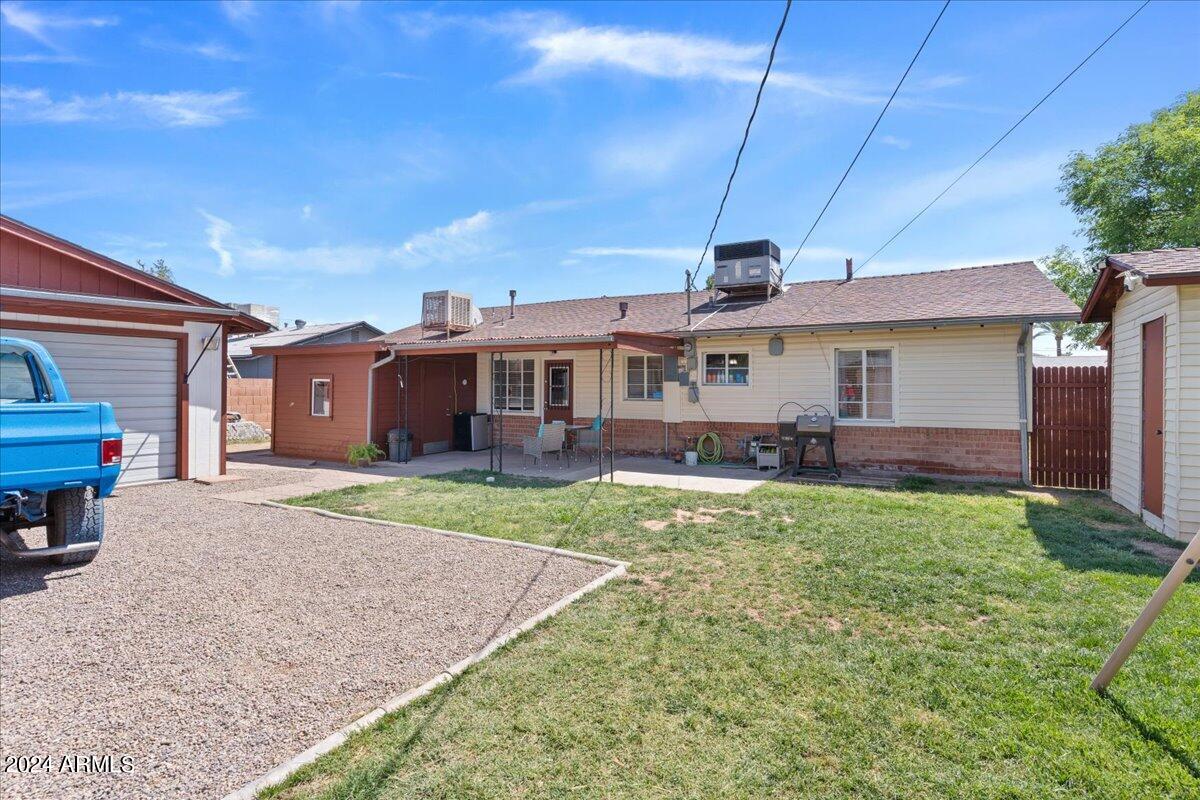 2840 West Rancho Drive Phoenix, AZ 85017 - Photo 26 of 29 15-DSC01517