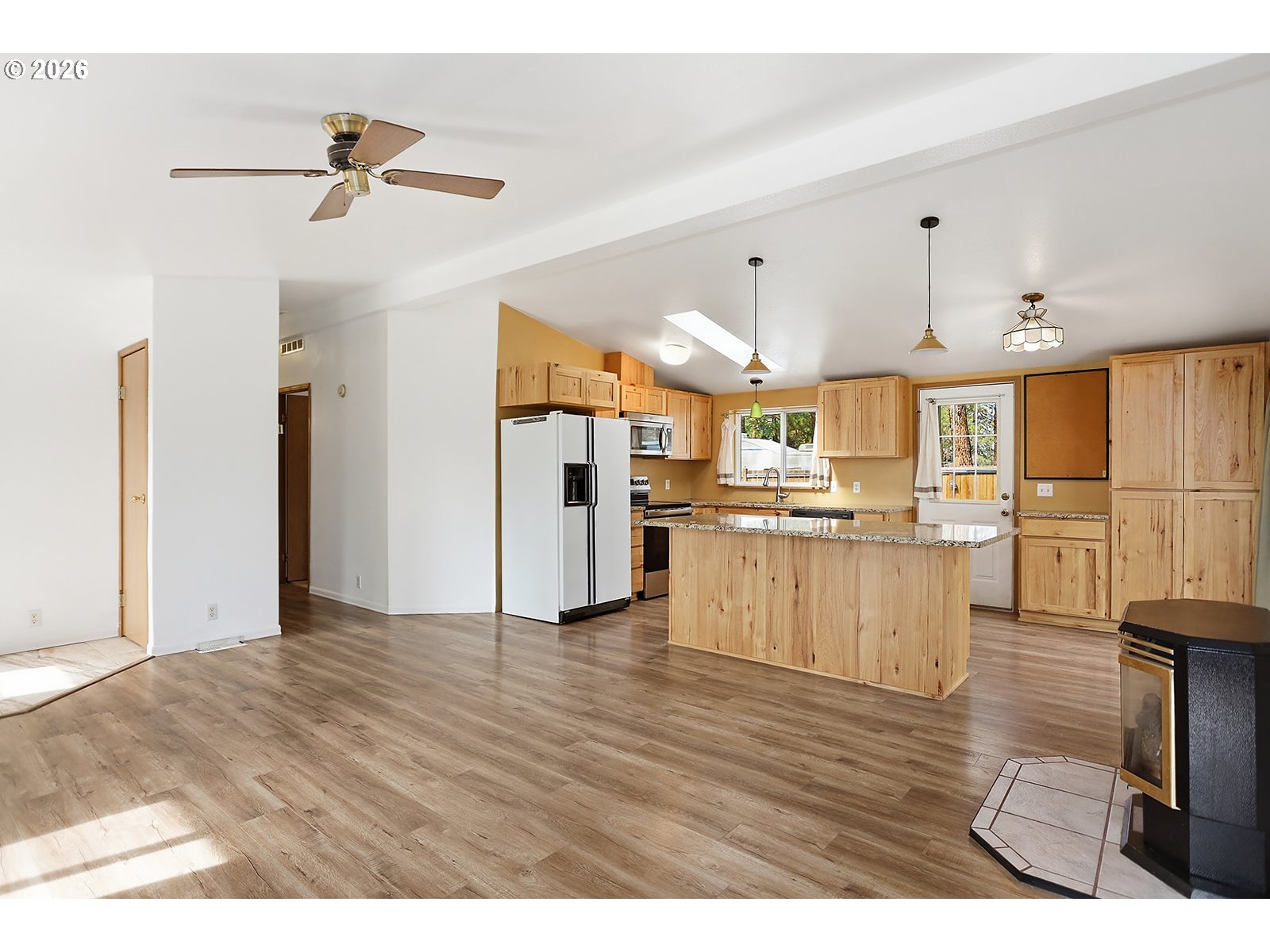 39 North Eagle Point Road Tygh Valley, OR 97063 - Photo 15 of 34 a view of kitchen with wooden floor