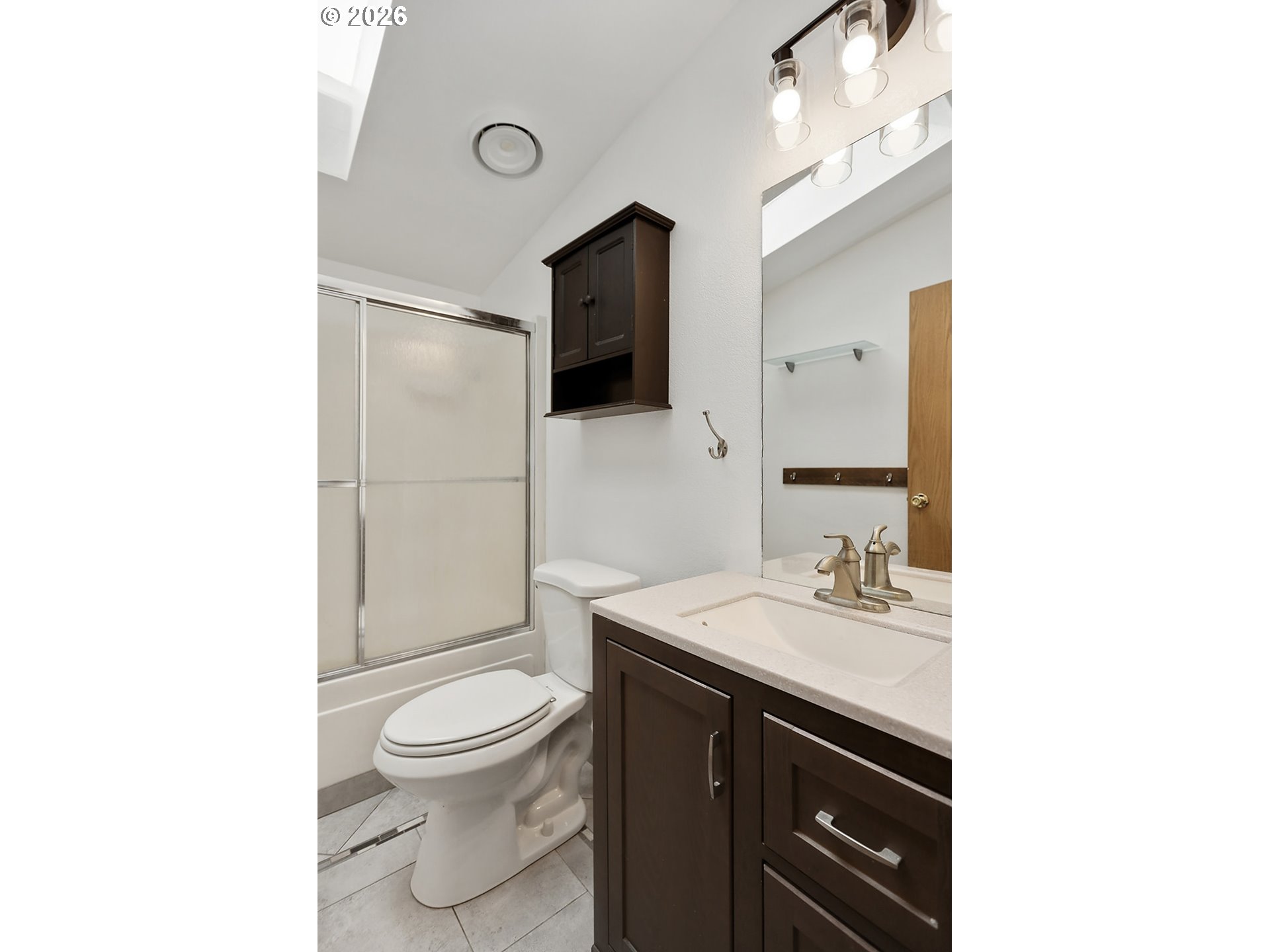 39 North Eagle Point Road Tygh Valley, OR 97063 - Photo 22 of 34 a bathroom with a sink a toilet and shower