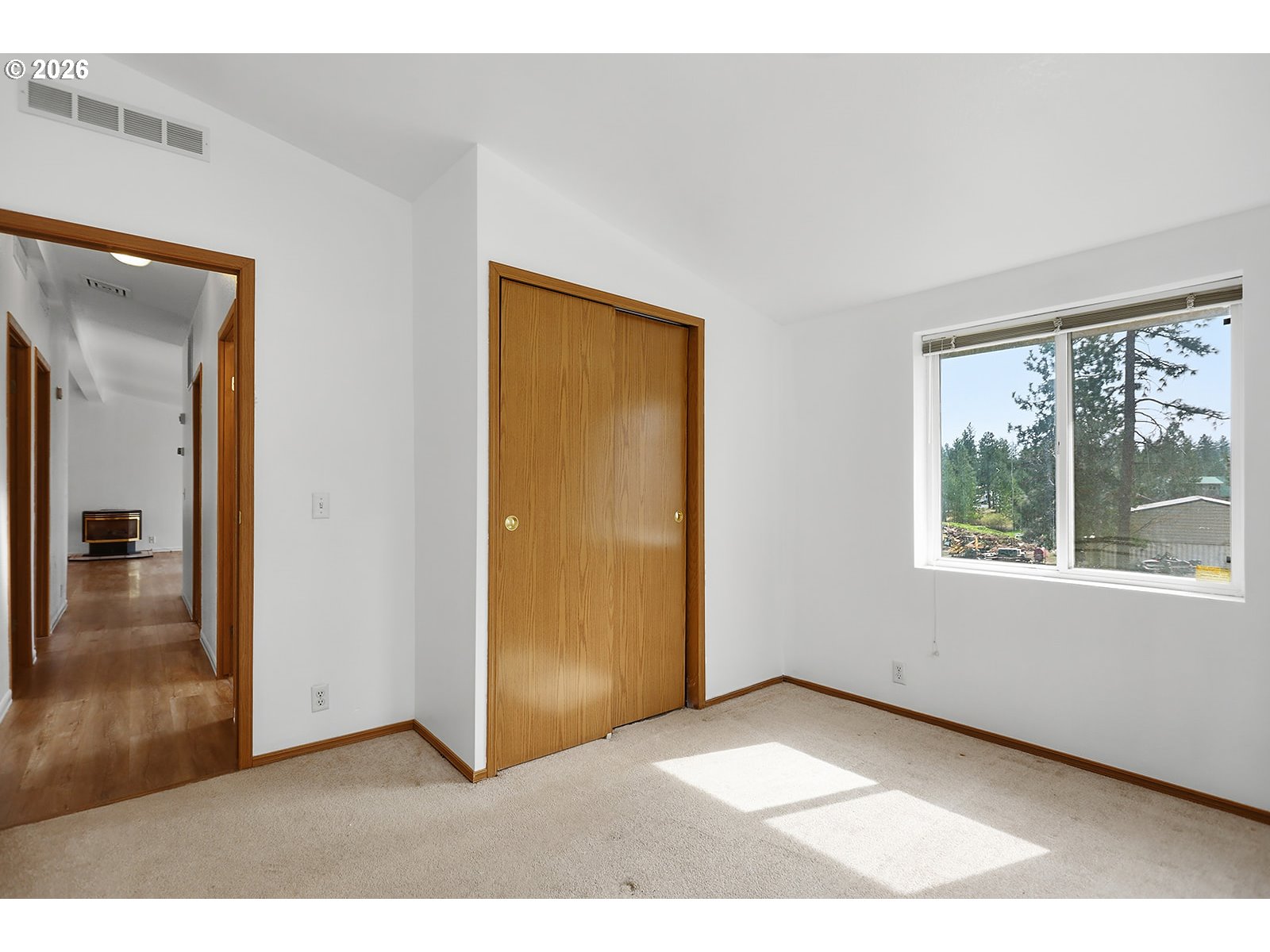 39 North Eagle Point Road Tygh Valley, OR 97063 - Photo 24 of 34 an empty room with windows and closet