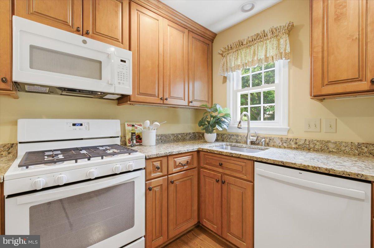 7824 Water Valley Court Springfield, VA 22153 - Photo 17 of 34