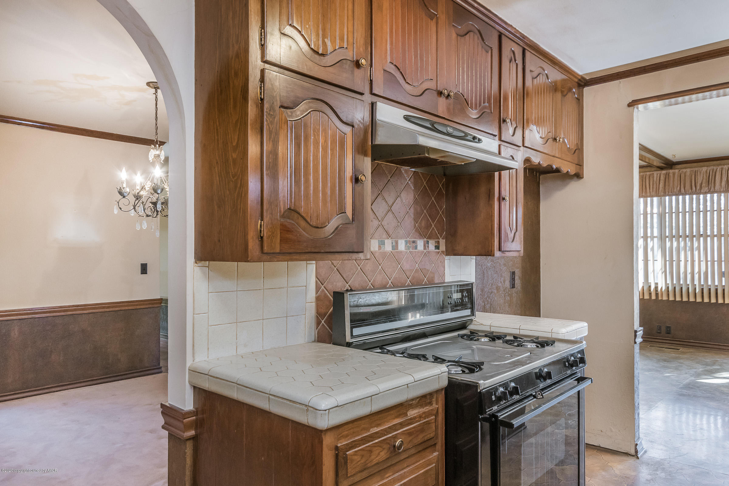 6115 Hanson Road Amarillo, TX 79106 - Photo 12 of 25 Kitchen-3