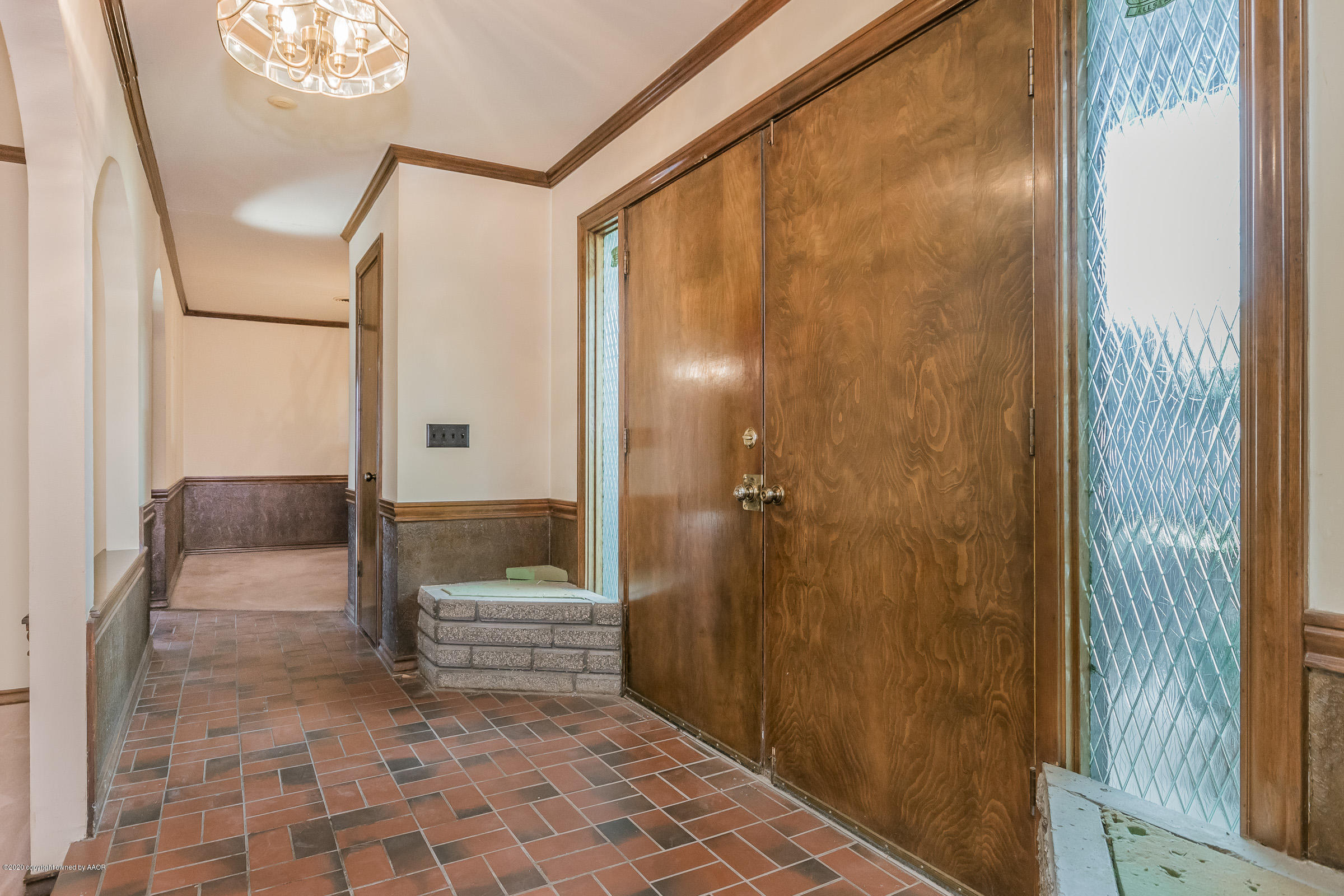 6115 Hanson Road Amarillo, TX 79106 - Photo 4 of 25 Entry