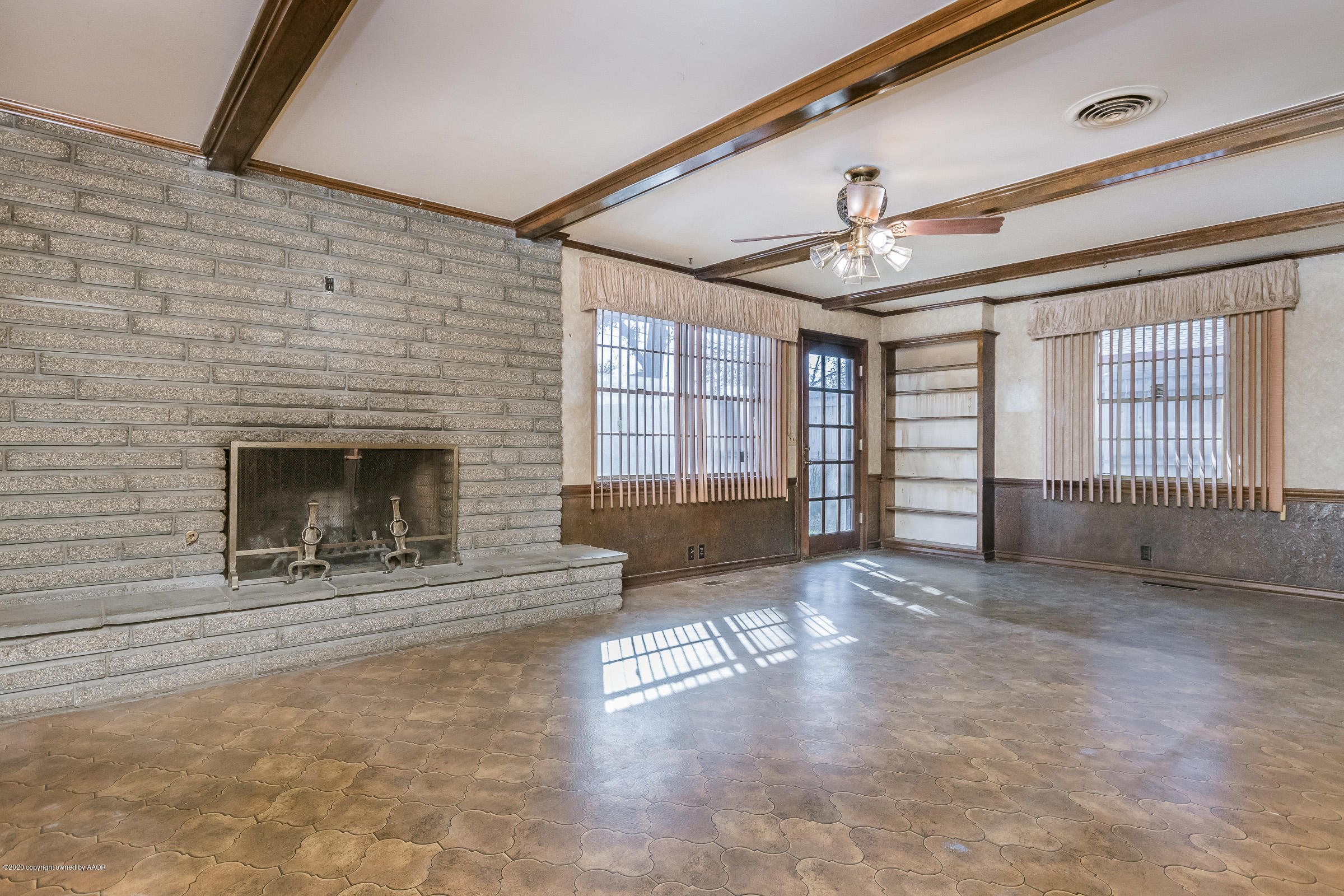 6115 Hanson Road Amarillo, TX 79106 - Photo 8 of 25 Den