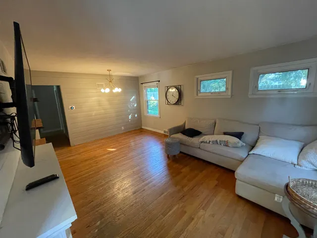 $3,100 | 465 Charles, Madison, WI 53711