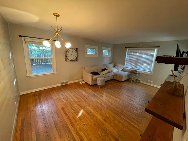 $3,100 | 465 Charles, Madison, WI 53711