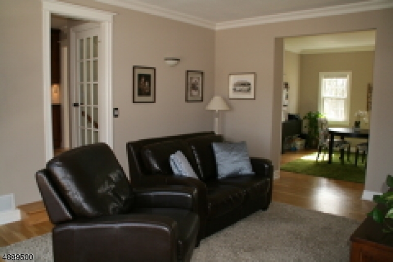 22 Rolling Hill Drive Morristown, NJ 07960 - Photo 9 of 17 a living room with furniture
