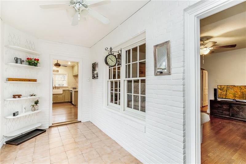 1129 Maple St Extension Coraopolis, PA 15108 - Photo 7 of 25 Gallery Image 7