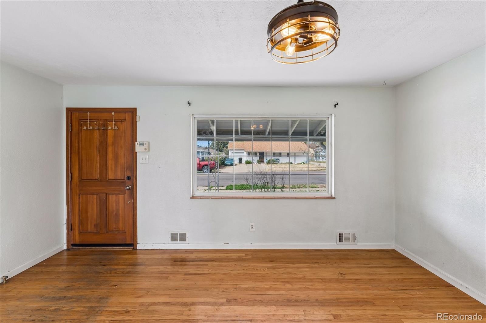 1674 South Lowell Boulevard Denver, CO 80219 - Photo 5 of 29