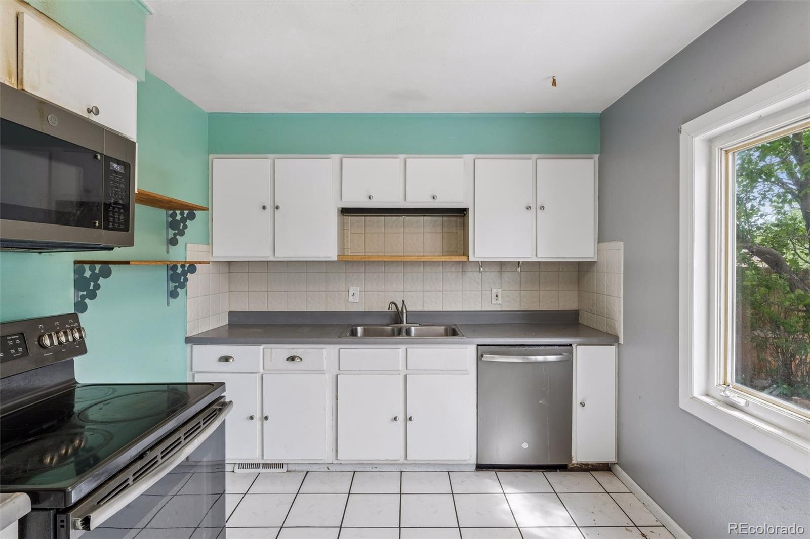1674 South Lowell Boulevard Denver, CO 80219 - Photo 9 of 29