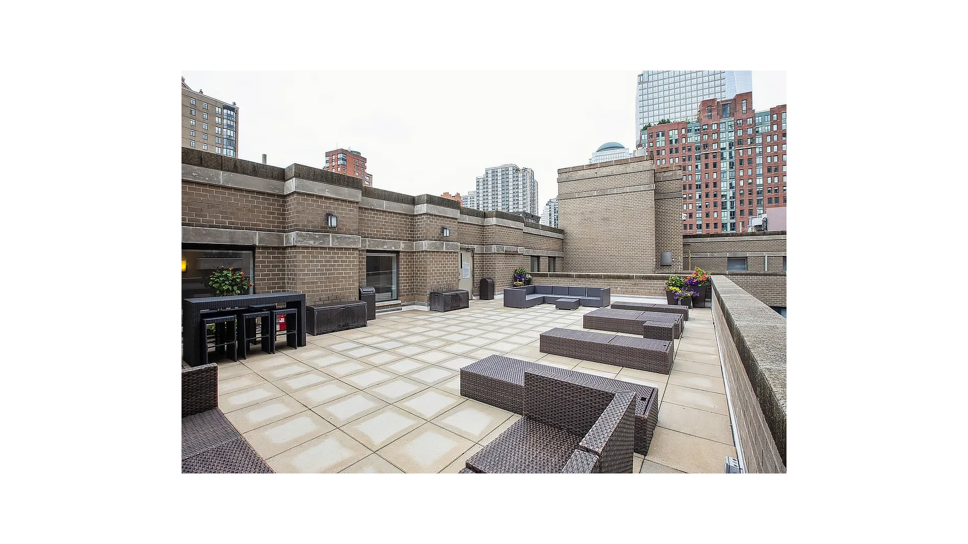 280 Rector Place, Unit 7E Manhattan, NY 10280 - Photo 4 of 19 Gallery Image 4