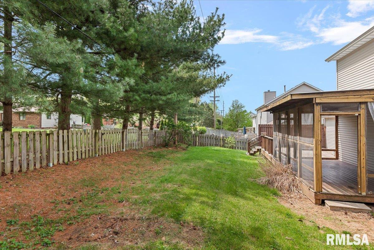 3712 Viking Boulevard Springfield, IL 62712 - Photo 37 of 45