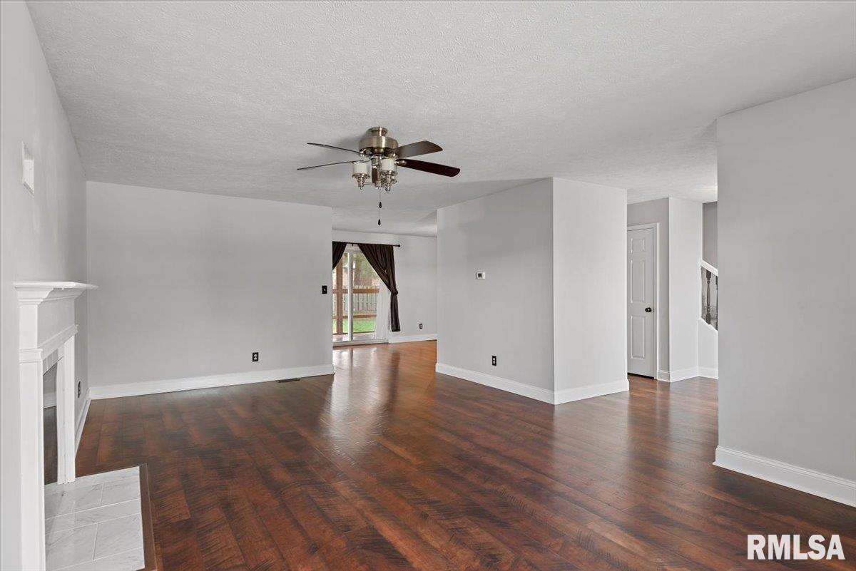 3712 Viking Boulevard Springfield, IL 62712 - Photo 5 of 45