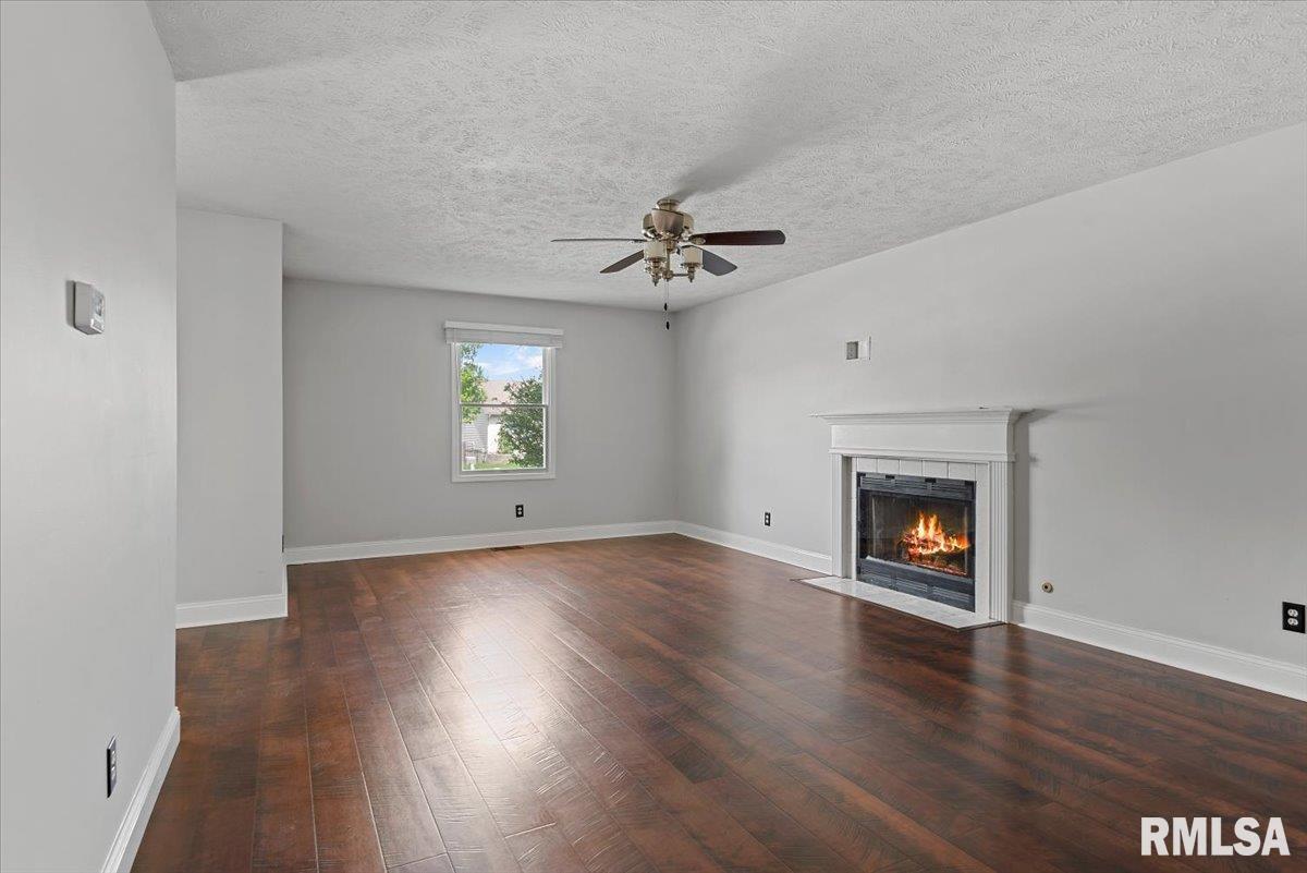 3712 Viking Boulevard Springfield, IL 62712 - Photo 6 of 45