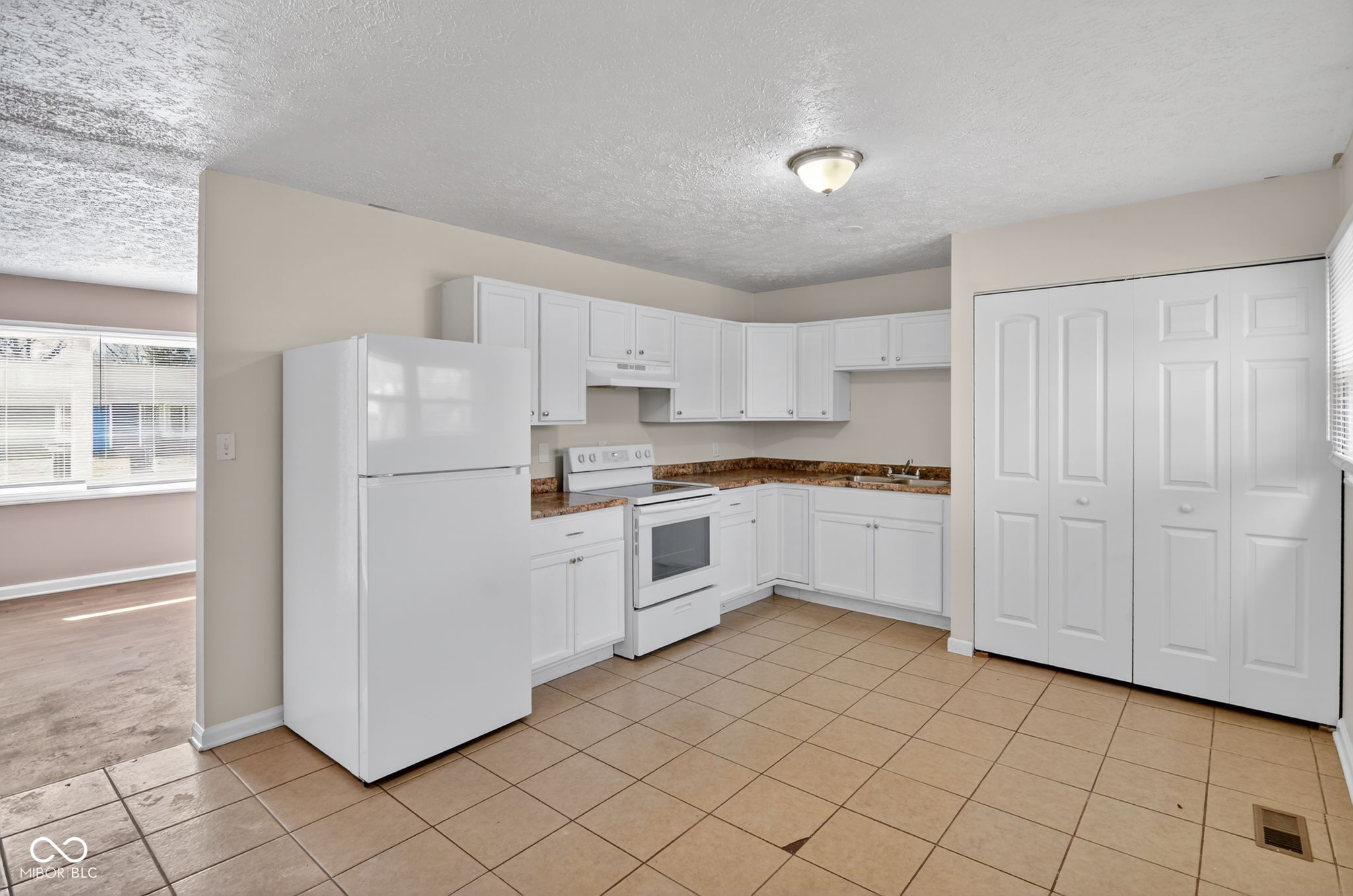 8724 Montery Road Indianapolis, IN 46226 - Photo 13 of 31