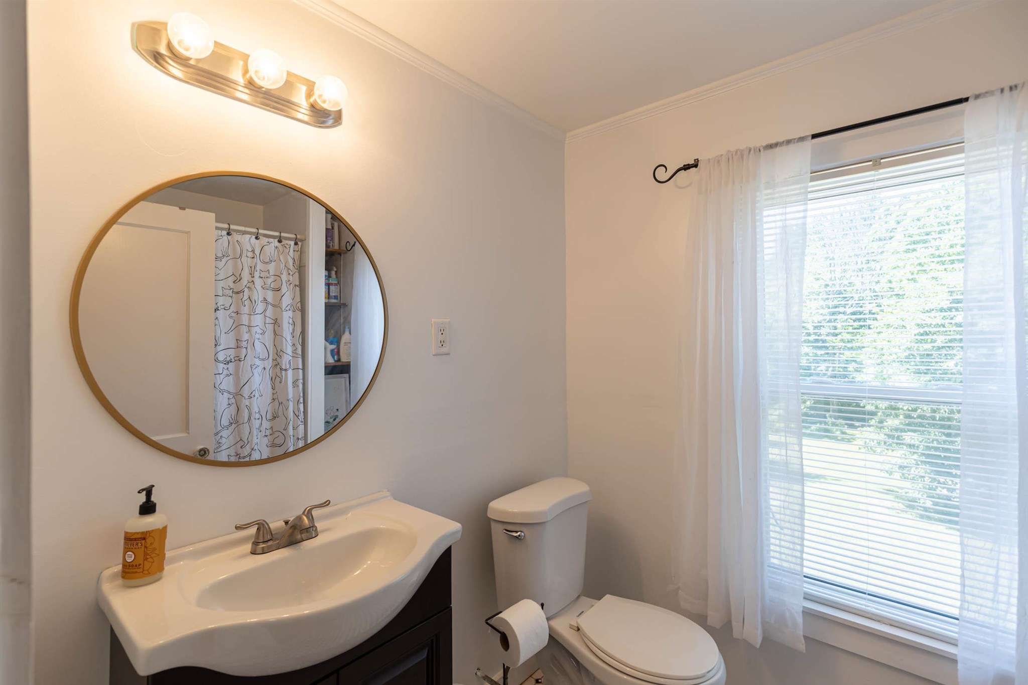 201 South Mammoth Road Manchester, NH 03109 - Photo 23 of 40