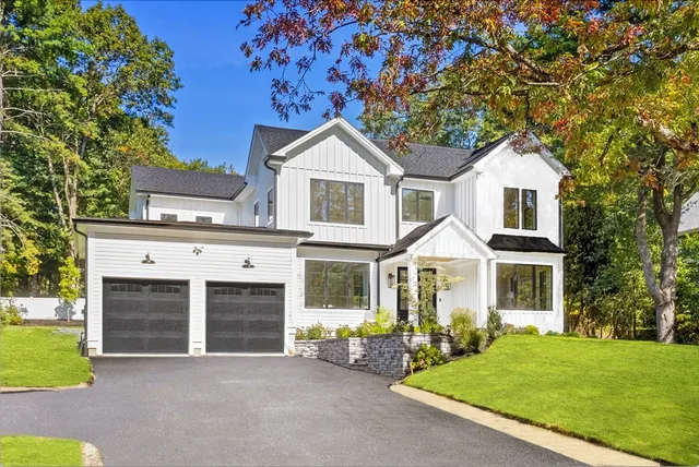 $3,245,000 | 310 Oakland Street, Wellesley, MA 02481