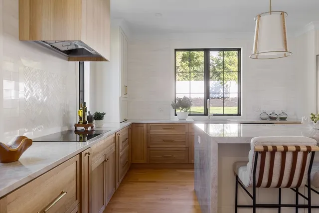 $3,245,000 | 310 Oakland Street, Wellesley, MA 02481