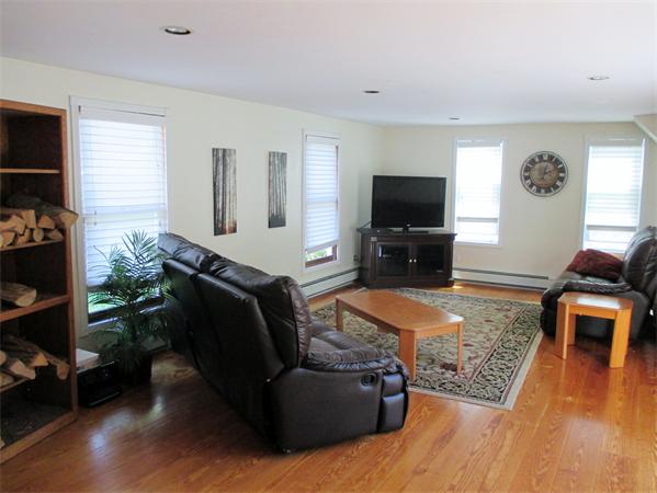 462 Reed Road Dartmouth, MA 02747 - Photo 8 of 24