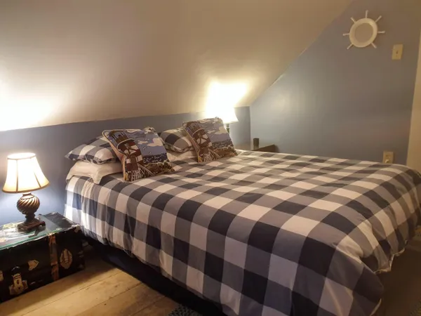 $169,000 | 120 Lake Street, Barton, VT 05822