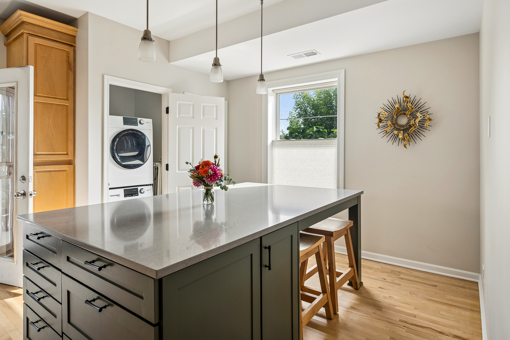 1614 West Rascher Avenue, Unit 2E Chicago, IL 60640 - Photo 5 of 19 Gallery Image 5