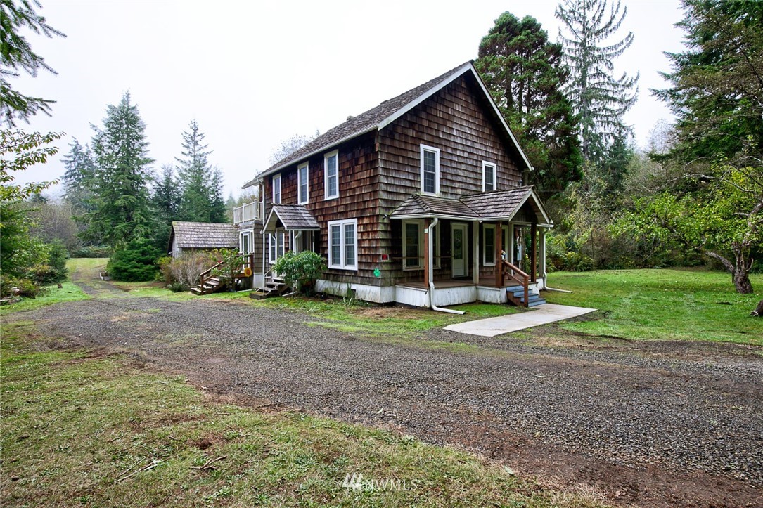 465 Ocean Beach Road Hoquiam, WA 98550 - Photo 2 of 26 Gallery Image 2