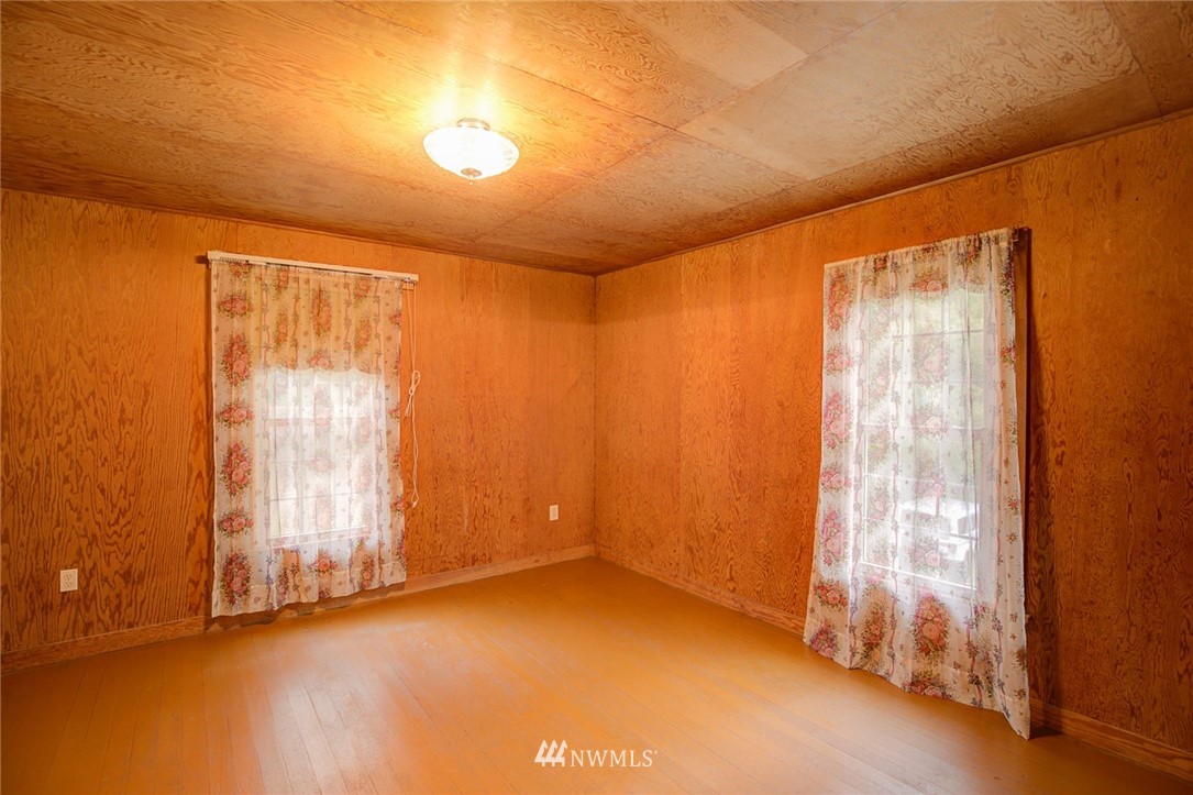 465 Ocean Beach Road Hoquiam, WA 98550 - Photo 17 of 26 Gallery Image 17