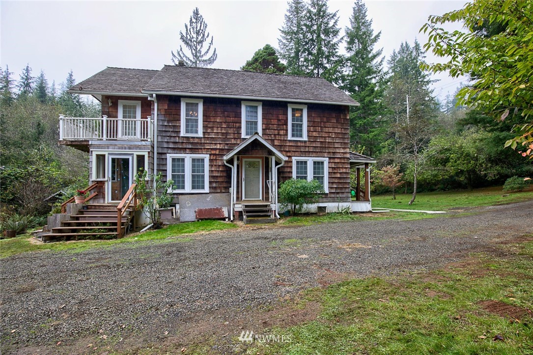 465 Ocean Beach Road Hoquiam, WA 98550 - Photo 3 of 26 Gallery Image 3
