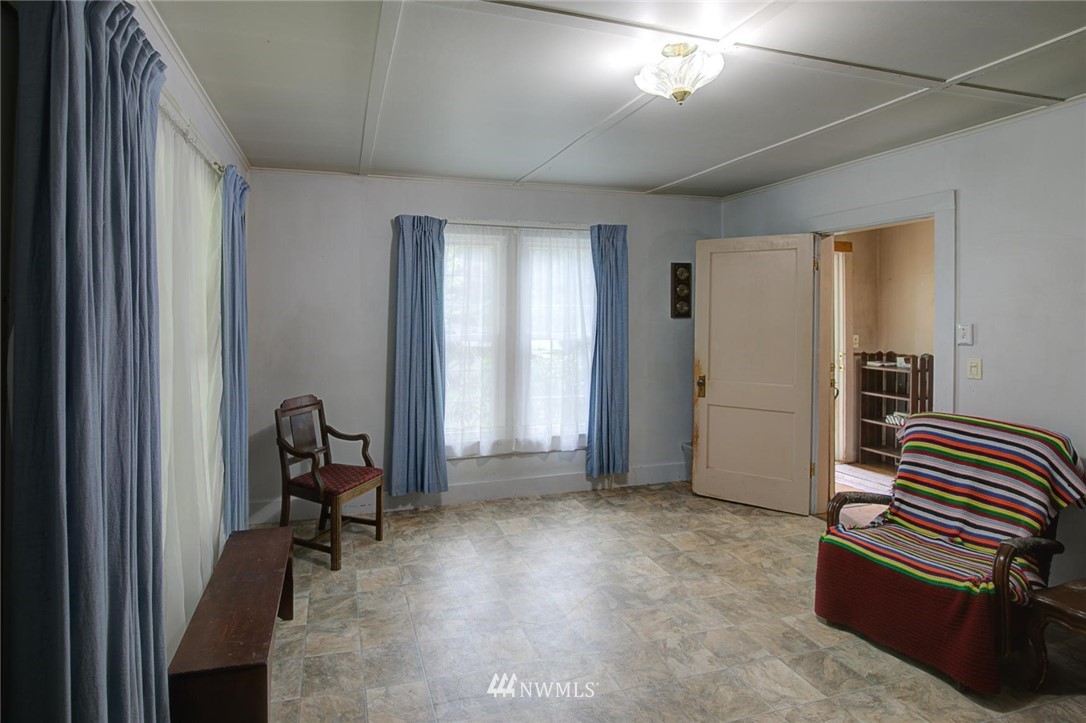 465 Ocean Beach Road Hoquiam, WA 98550 - Photo 6 of 26 Gallery Image 6