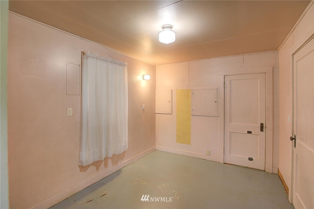 465 Ocean Beach Road Hoquiam, WA 98550 - Photo 10 of 26 Gallery Image 10