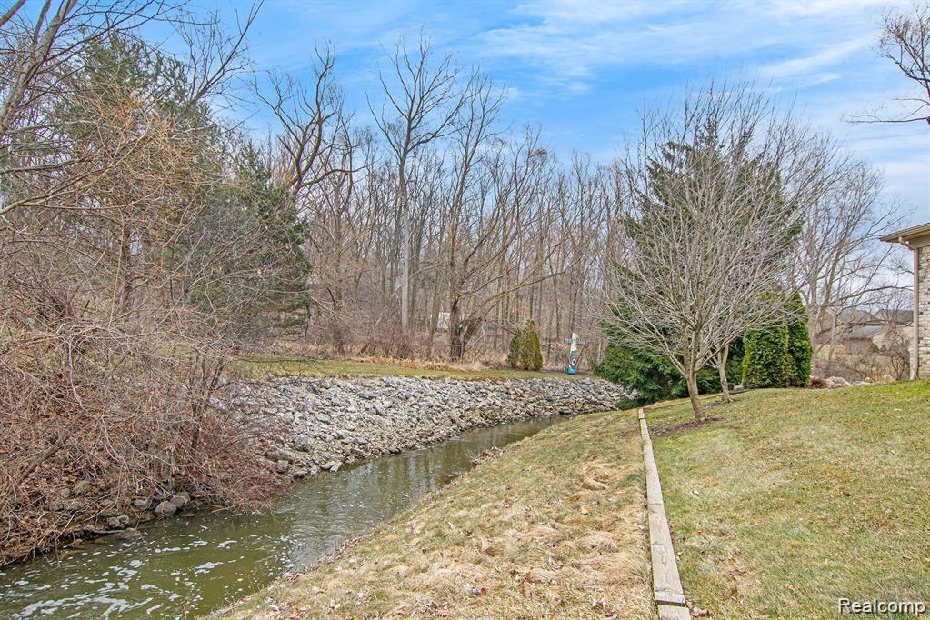 35931 Smithfield Road Farmington, MI 48335 - Photo 41 of 46 IMG_8956.jpg