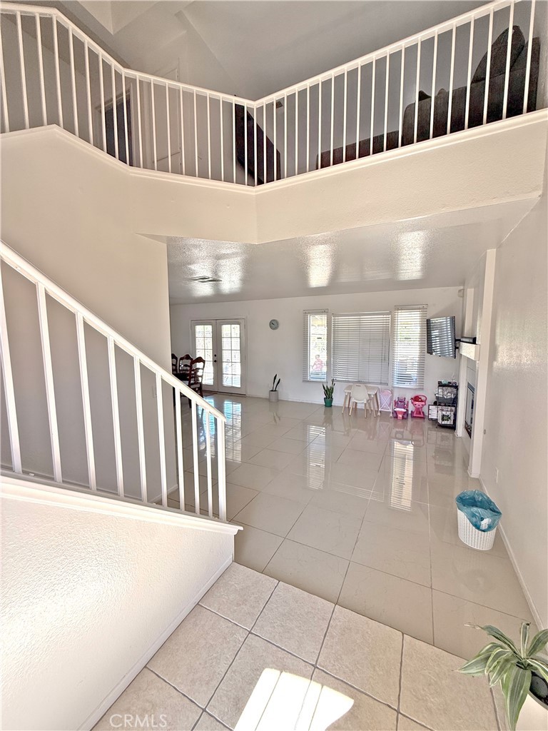 13382 Fox Run Road Victorville, CA 92392 - Photo 5 of 36
