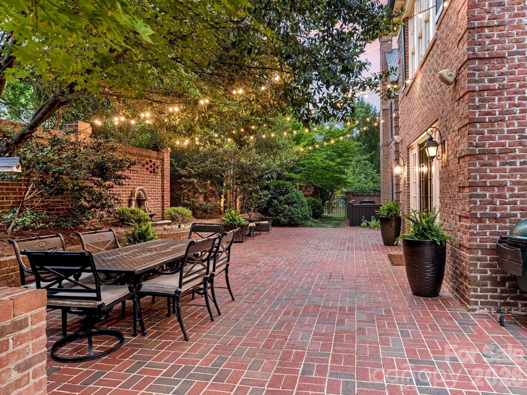714 Edgehill Road North Charlotte, NC 28207 - Photo 38 of 48 Gallery Image 38