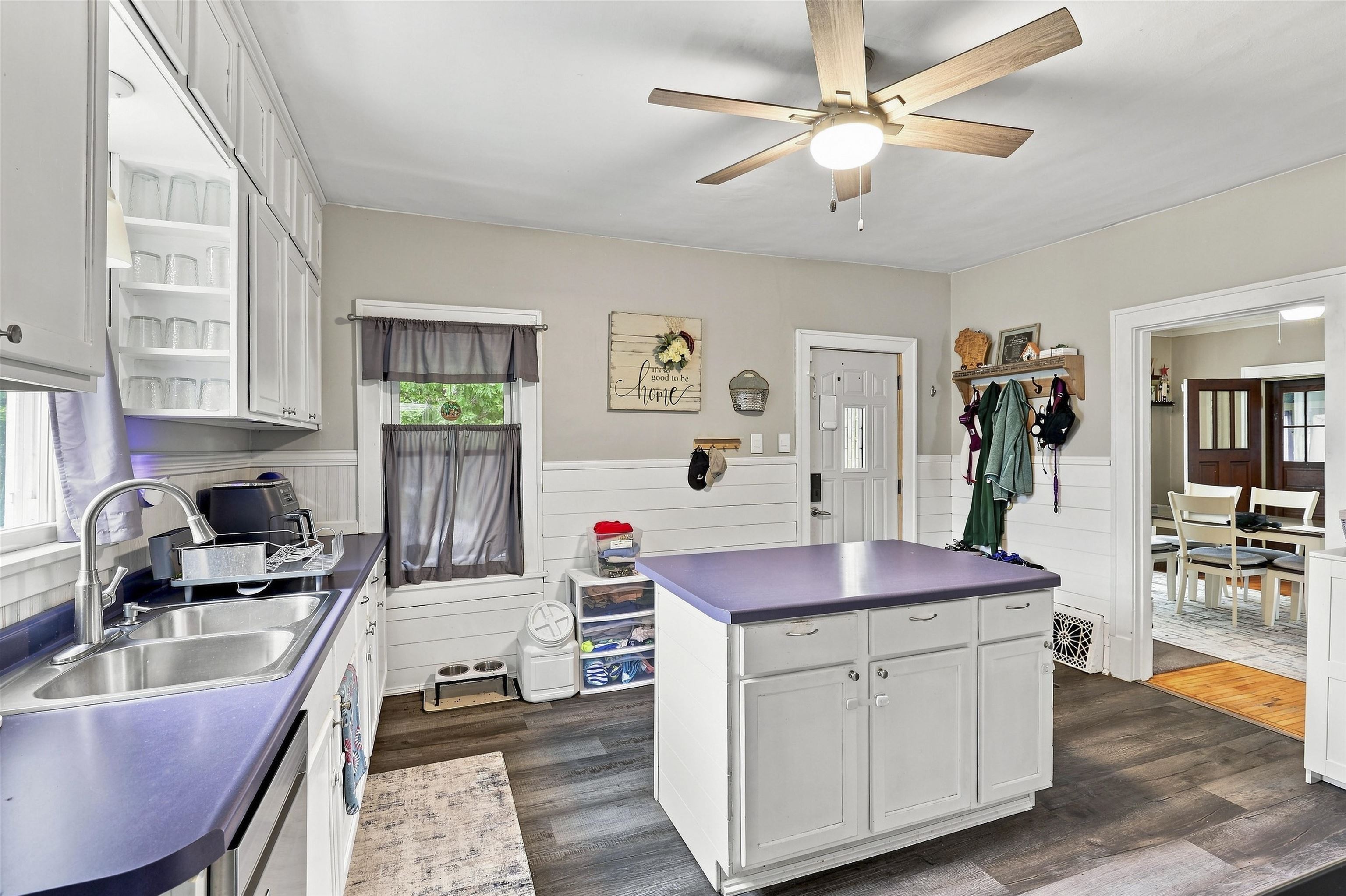 1102 West Lawrence Street Appleton, WI 54914 - Photo 9 of 26 Gallery Image 9
