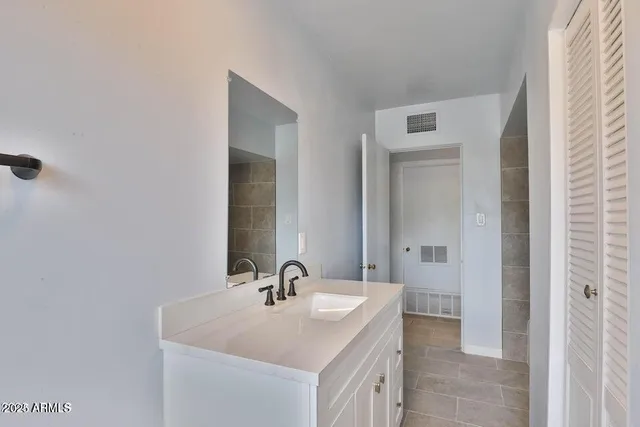 $2,675 | 345 West Windsor Avenue, Phoenix, AZ 85003