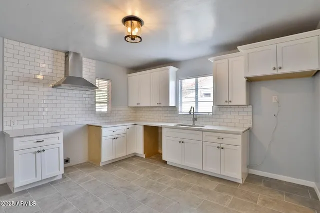 $2,675 | 345 West Windsor Avenue, Phoenix, AZ 85003