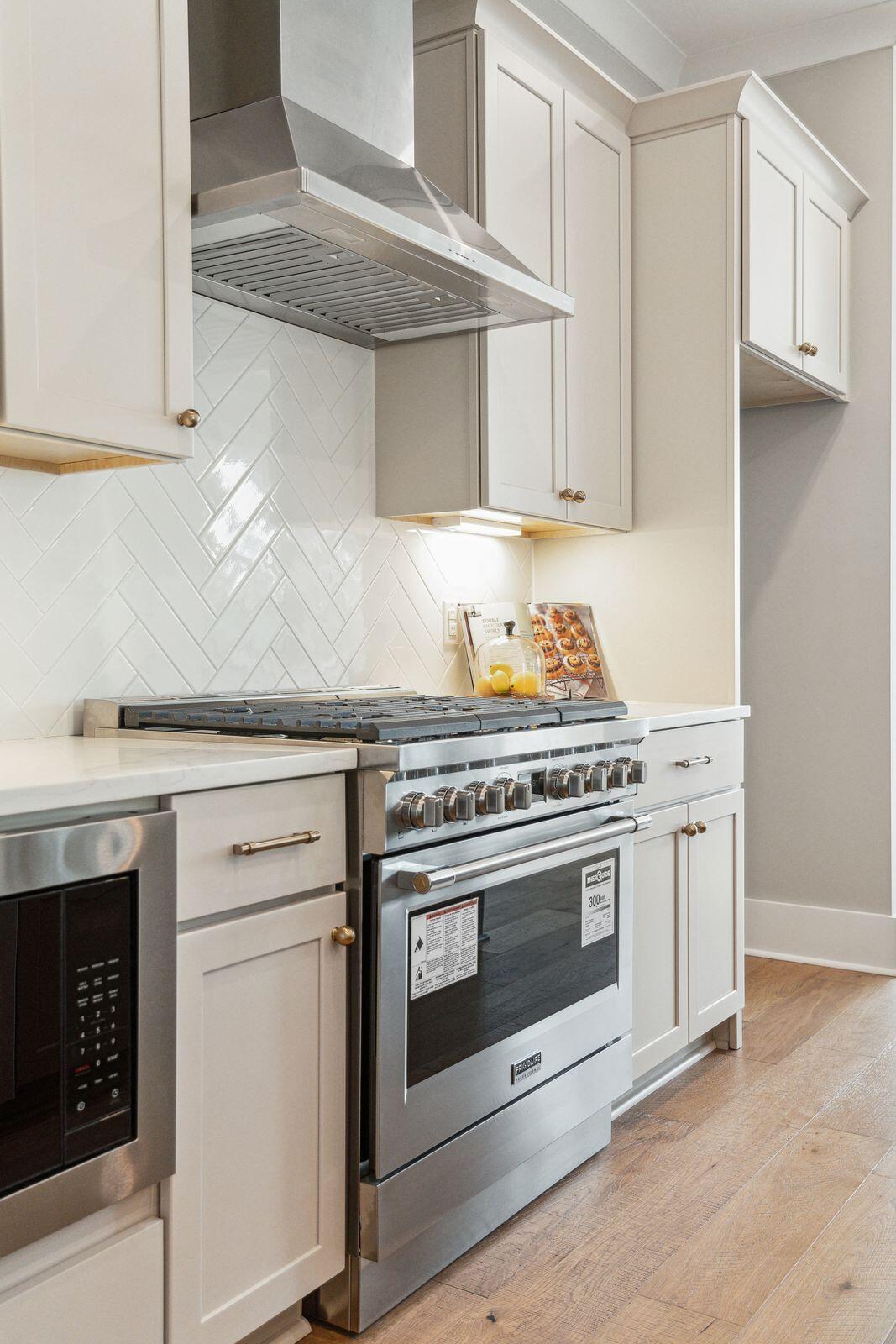 1578 Charming Nancy Road Charleston, SC 29412 - Photo 11 of 66 36" Gas Range and 36" Vent Hood