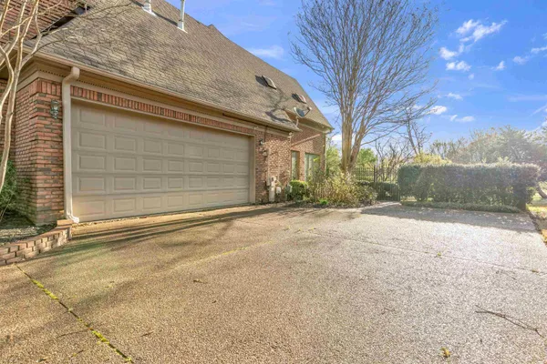 $629,000 | 2660 Dibrell Trail Drive, Collierville, TN 38017
