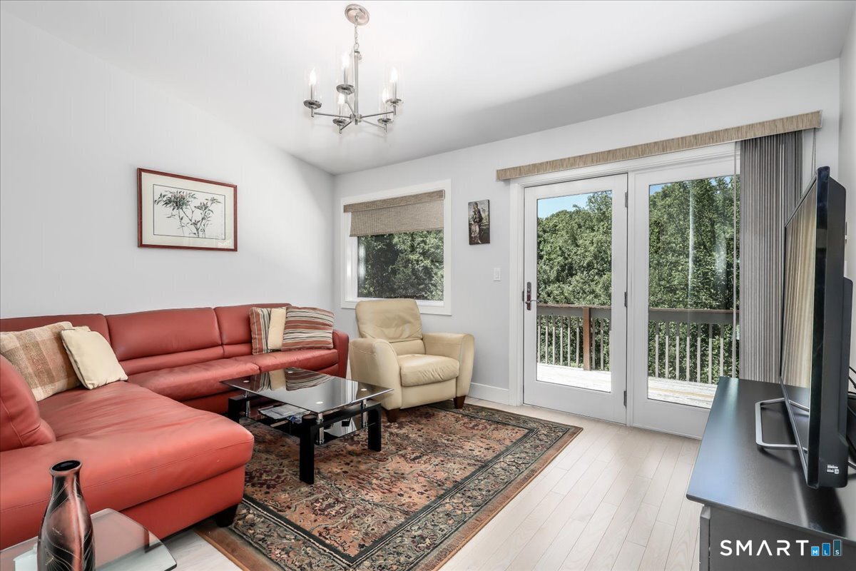 31 Pole Bridge Road Newtown, CT 06482 - Photo 15 of 40