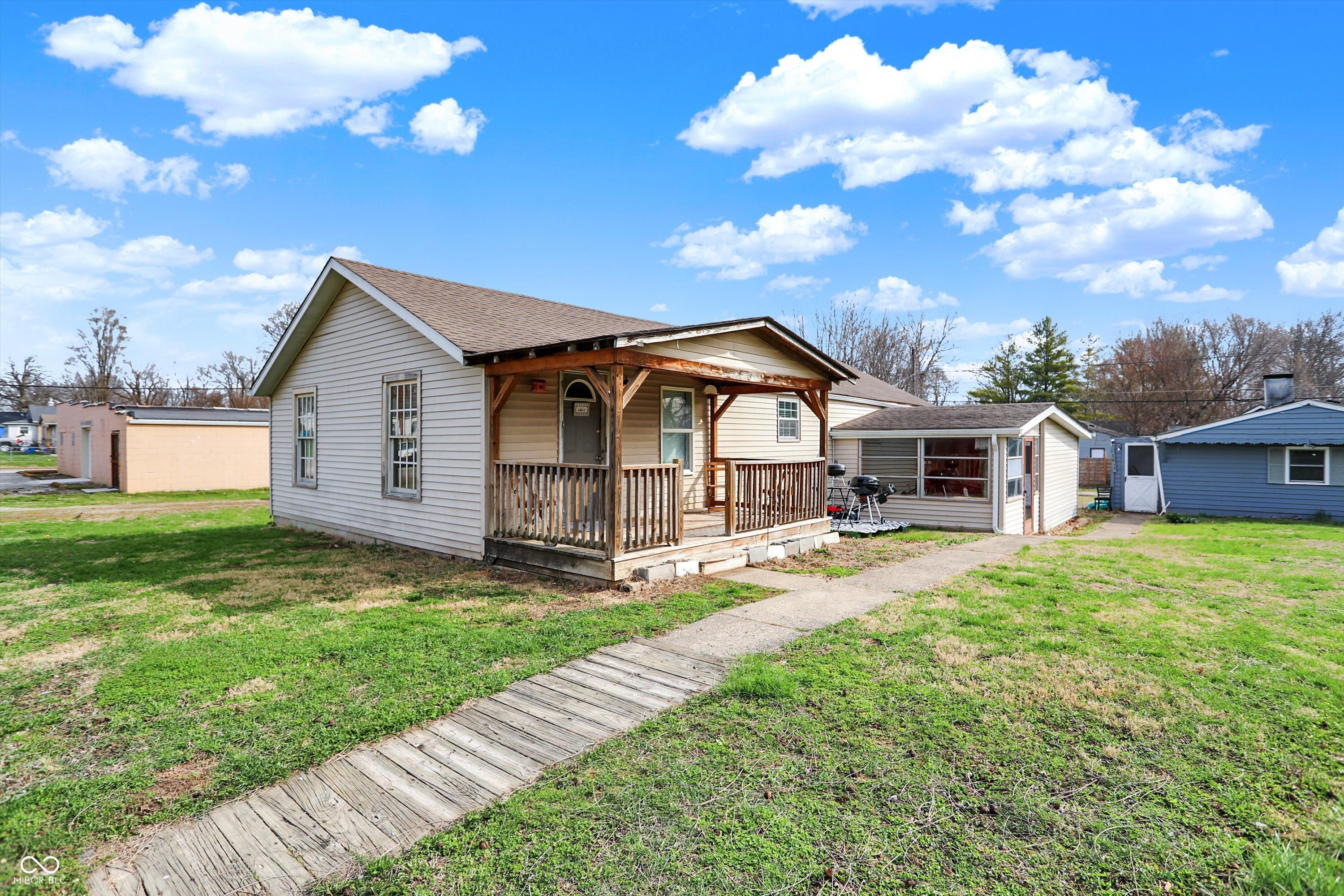 2815 South Roena Street Indianapolis, IN 46241 - Photo 1 of 35