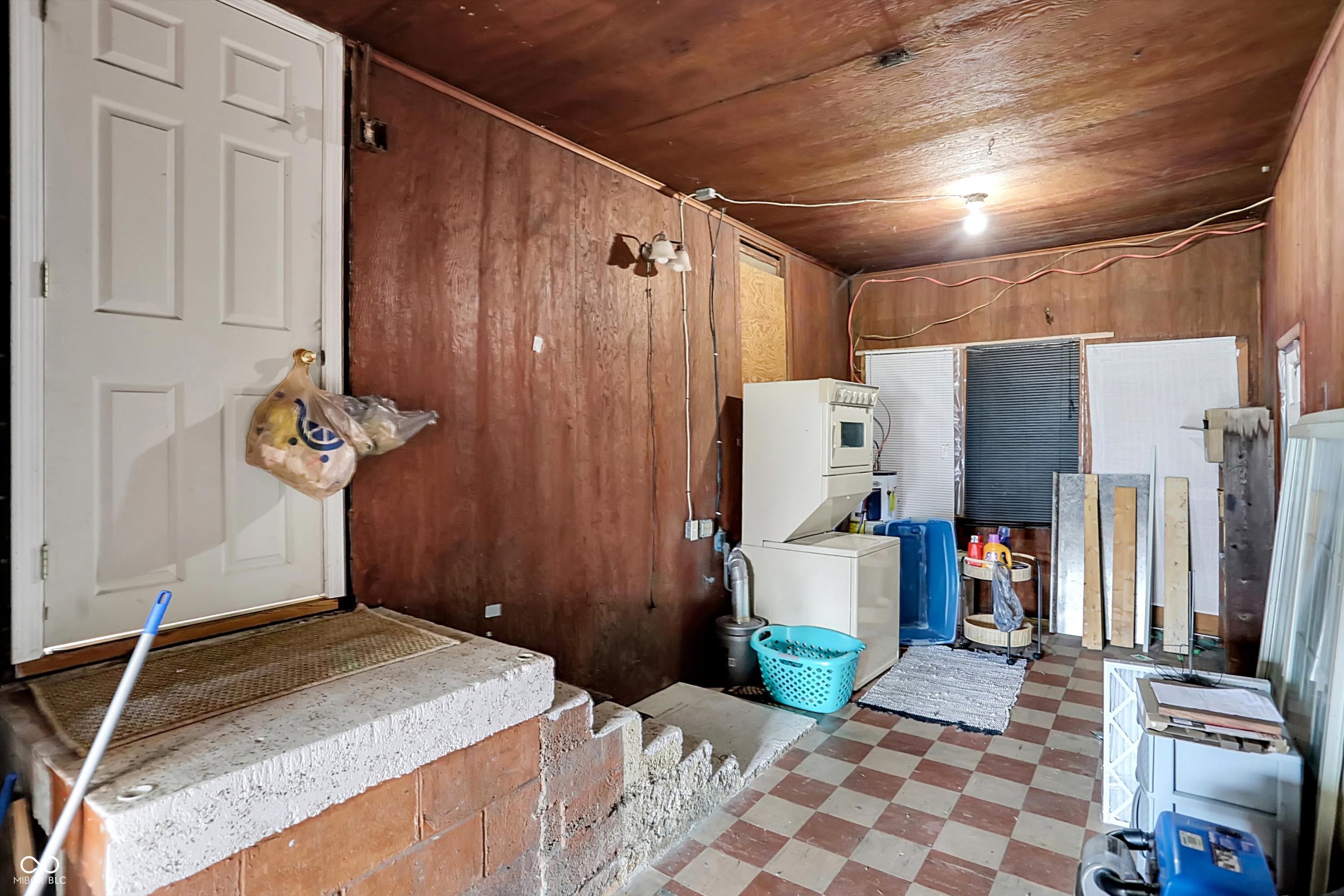 2815 South Roena Street Indianapolis, IN 46241 - Photo 26 of 35