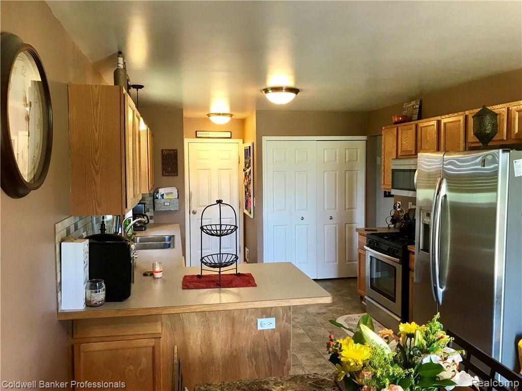 6973 North Lake Pleasant Road North Branch, MI 48461 - Photo 8 of 22 FullSizeRender (30).jpg