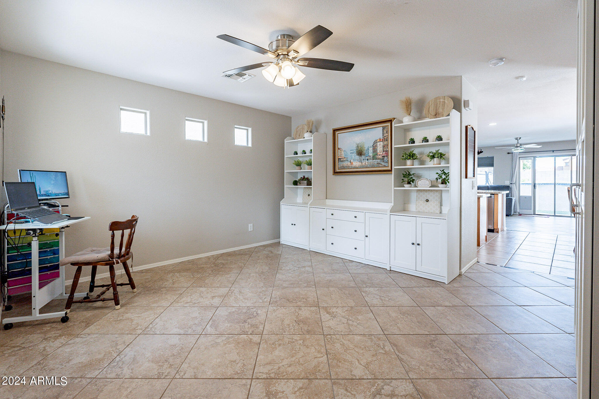 17568 West Hearn Road Surprise, AZ 85388 - Photo 12 of 50 Living space