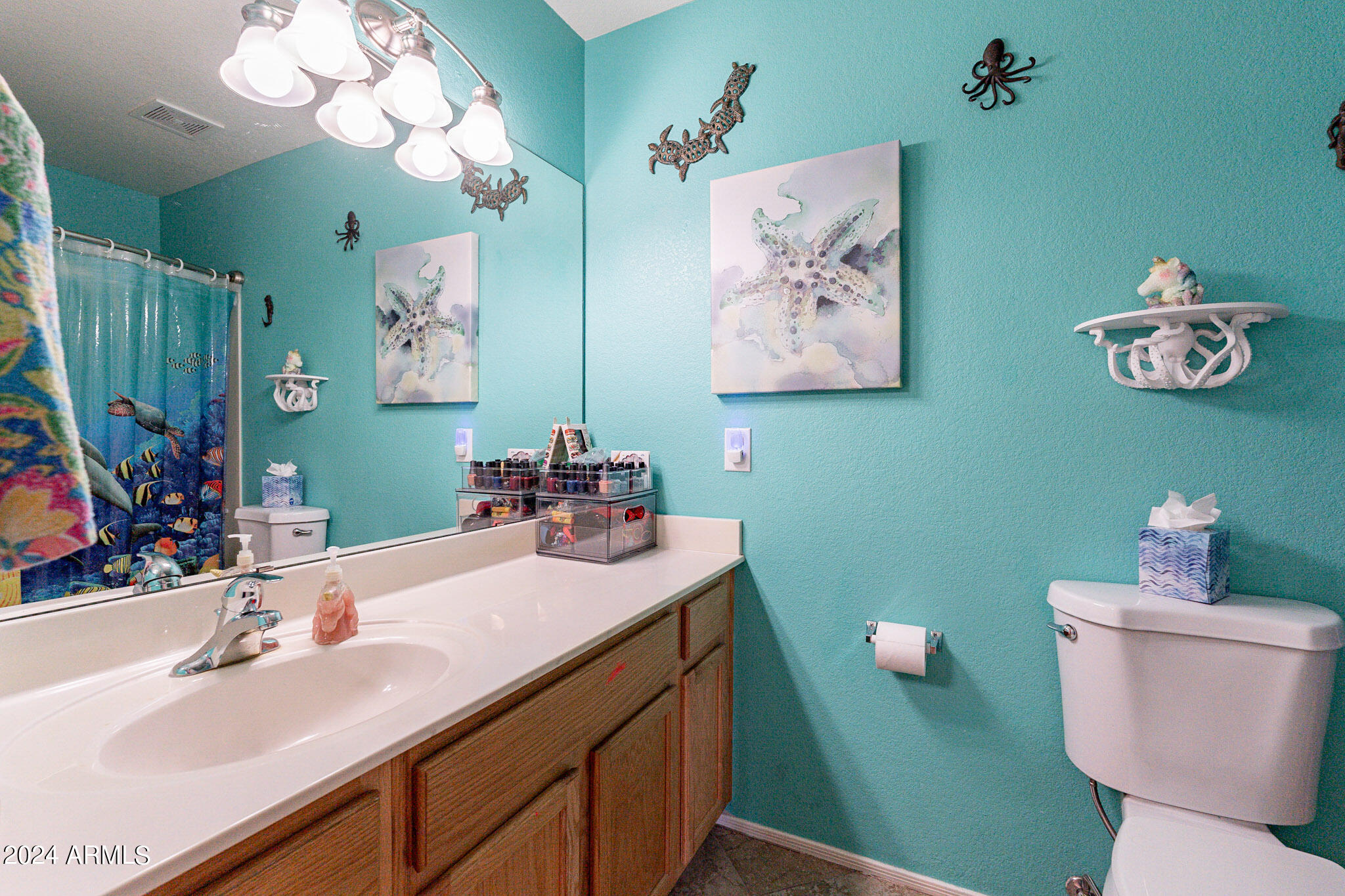 17568 West Hearn Road Surprise, AZ 85388 - Photo 28 of 50 Bathroom