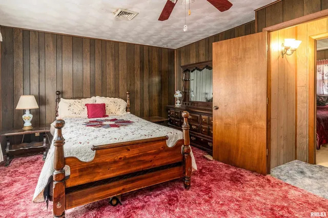 $249,000 | 402 Main Street, Broughton, IL 62817